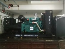 航天福湘牌400KW,潍柴动力+道依茨发电机,交付用户现场准备开始安装施工。