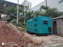航天福湘牌低噪音型400KW潍柴动力配套道依茨发电机交付工矿企业作为主用电源24小时不间断送电。
