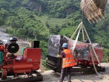 福湘公司-两套航天福湘牌玉柴联合动力发电机组配套道依茨发电机送达用户现场