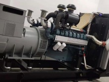 福湘公司:航天福湘牌威曼动力配套广州道依茨发电机,安装现场